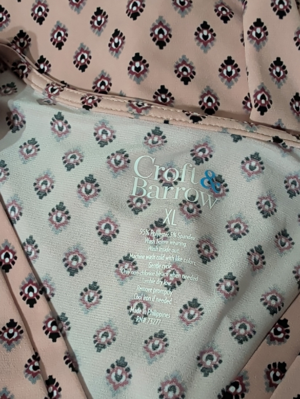 croft & barrow Pink Printed V-Neck Sleeveless Blouse - Picture 9 of 9